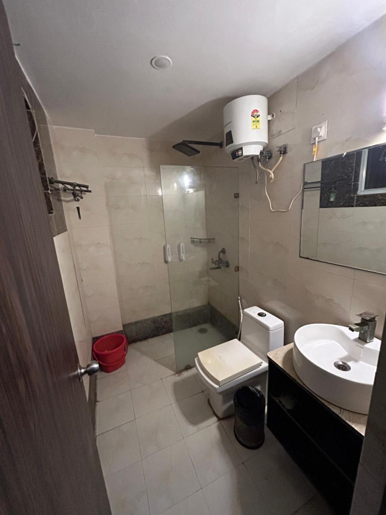 Anandan Citrine Hotel Vrindāvan Buitenkant foto