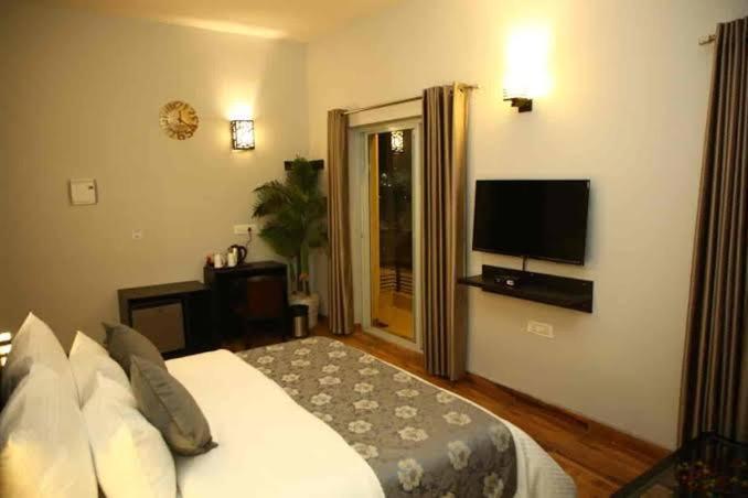 Anandan Citrine Hotel Vrindāvan Buitenkant foto