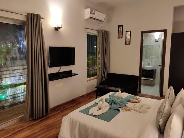 Anandan Citrine Hotel Vrindāvan Buitenkant foto